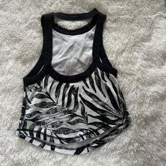 FREE PEOPLE FP MOVEMENT Open Air Printed Love Tank Small - Picture 3 of 8